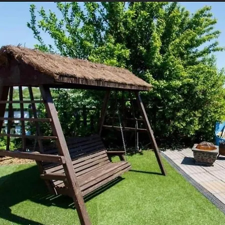 Retreat With Private Hot Tub *