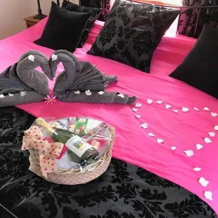 Retreat With Private Hot Tub Holiday home Lincoln