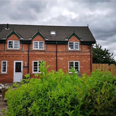 Retreat With Private Hot Tub Holiday home Lincoln