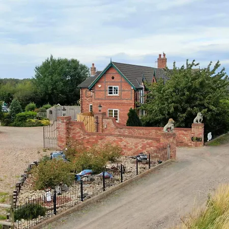 Holiday home Retreat View With Private Hot Tub *