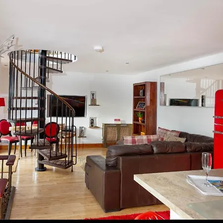 Retreat View With Private Hot Tub Holiday home *
