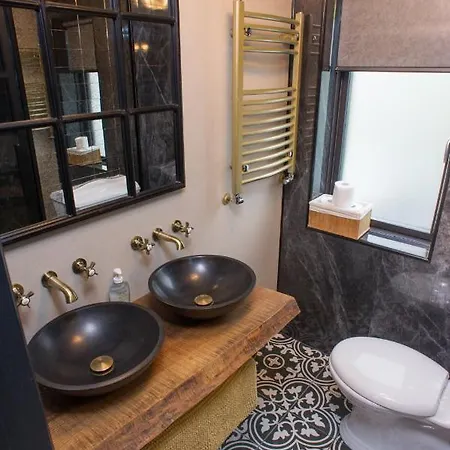 Guest house The Poplars Boutique Bb