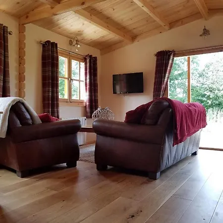 West Pool Chalet Lincoln