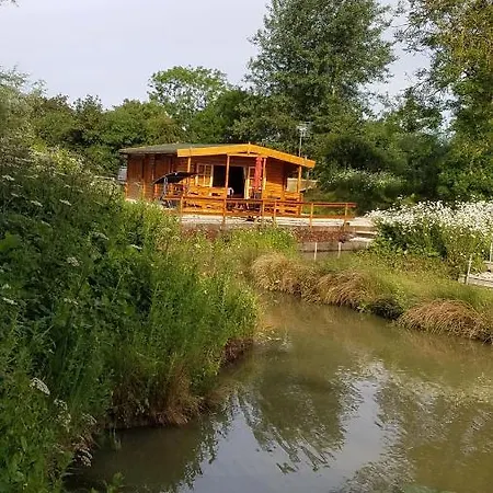 East Pool Lincoln