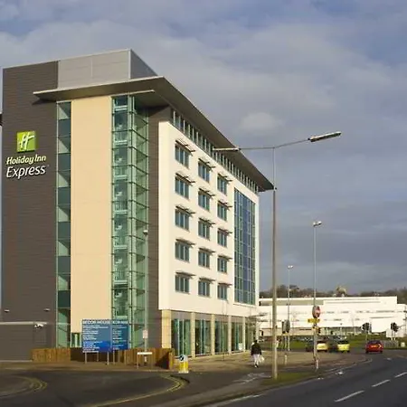 By Ihg Lincoln