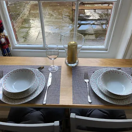 1 Bedroom Close To The Bailgate Apartment Lincoln
