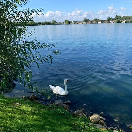 Breaks At Tattershall Lakes Feriepark *