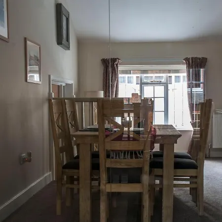 Danesgate Coach House Apartment *