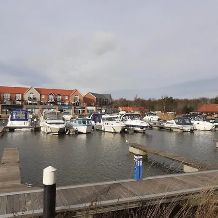 Holiday home Marina View Holiday Let, Burton Waters, *