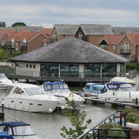 Holiday home Marina View Holiday Let, Burton Waters,