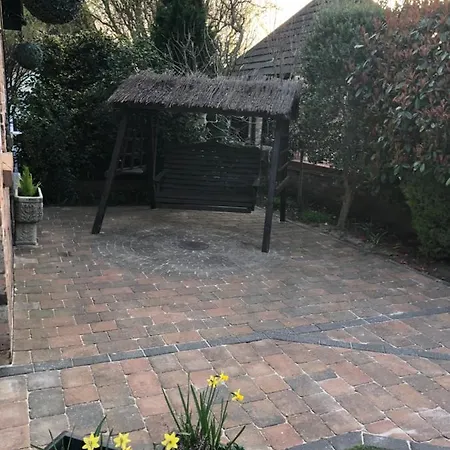 Retreat With Private Hot Tub * Lincoln