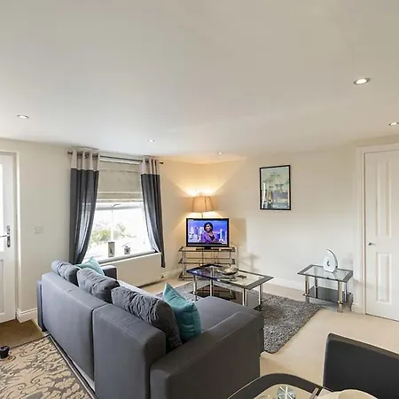 Alexandra Terrace By Payman Club Apartment *