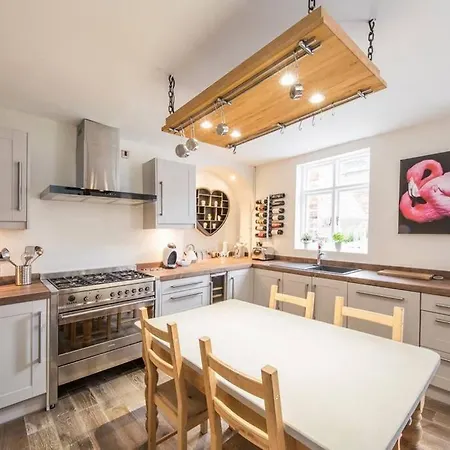 No.25 Steep Hill - Award Winning Street, Cathedral Quarter, - Free Parking Holiday home Lincoln
