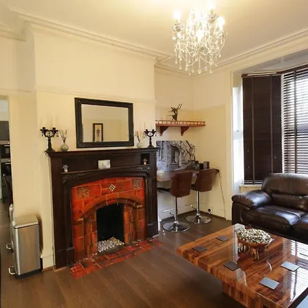 Guest house Tennyson Lincoln