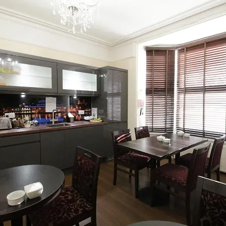 Tennyson 4* Lincoln