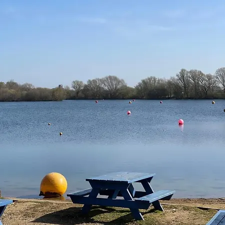 Breaks At Tattershall Lakes