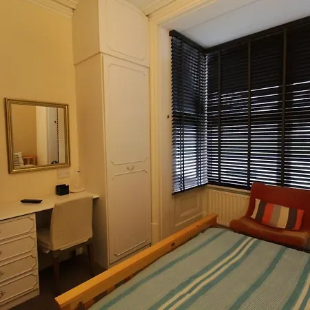 Guest house Tennyson 4*