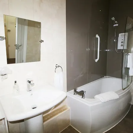 Tennyson 4* Lincoln