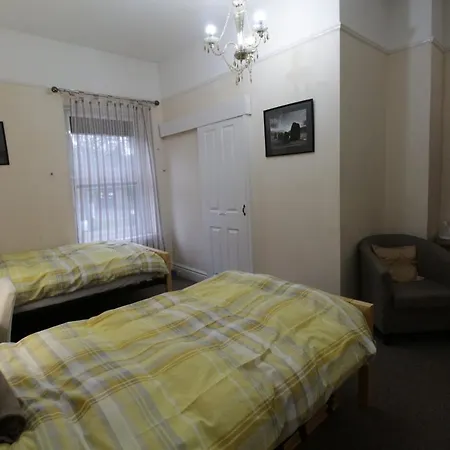Tennyson Guest house 4*