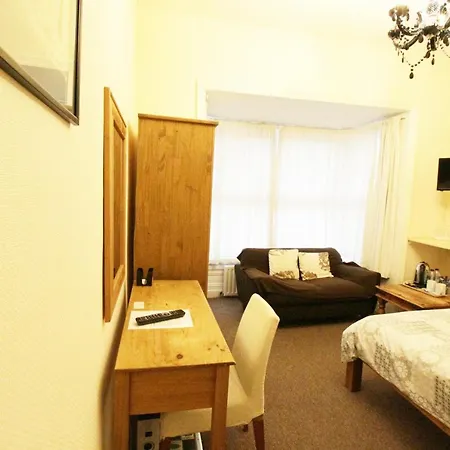Guest house Tennyson Lincoln
