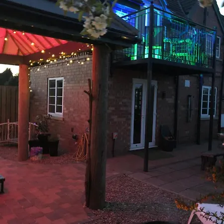 Hébergement de vacances Retreat With Private Hot Tub *