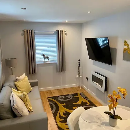 Holiday home Detached One Bedroom House Near To Castle And Cathedral *