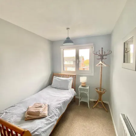 Willis Close Holiday home