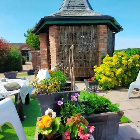 Retreat With Private Hot Tub