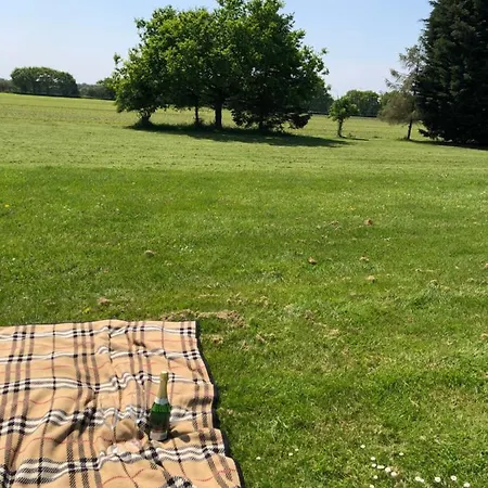 Retreat With Private Hot Tub Hébergement de vacances *