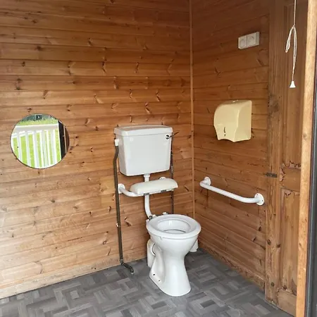 Riverview Holiday Park Rustic Pods Luxury tent *