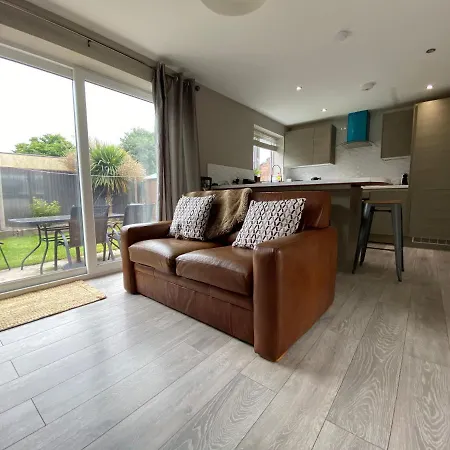 Hygge Homes - Modern 1 Bed House Lincoln
