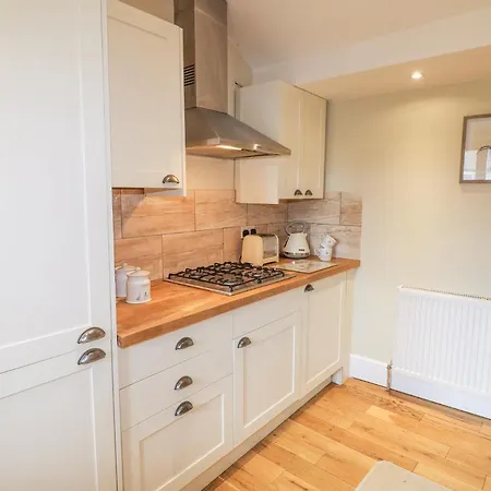 Holiday home Millcott *