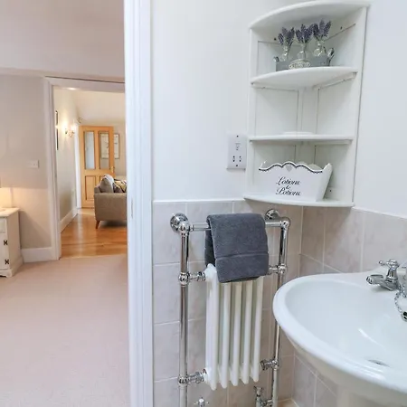Holiday home Millcott