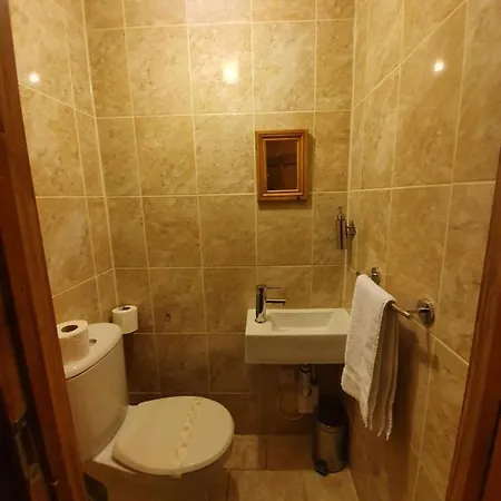 Tennyson Retreat Apartment Lincoln