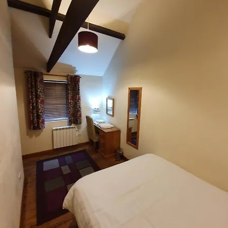 Tennyson Retreat * Lincoln
