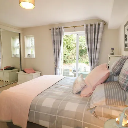 Holiday home Millcott *