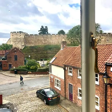 Hotel Castle &