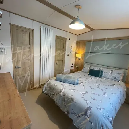 Tattershall Lakes Mini Breaks - Fishing Holiday home *