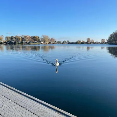 Tattershall Lakes Mini Breaks - Fishing Holiday home Lincoln