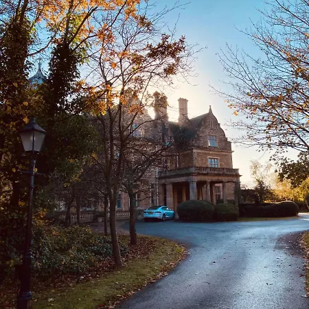 Cosy Four Miles From Centre *