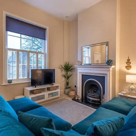 Choristers Mews: Luxury A Stones Throw From The Cathedral! Holiday home Lincoln