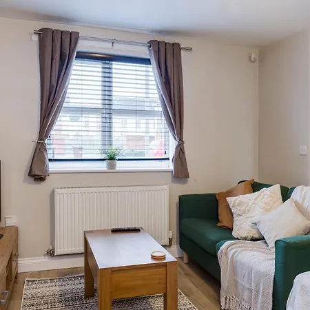 Comfortable 3 Bed *
