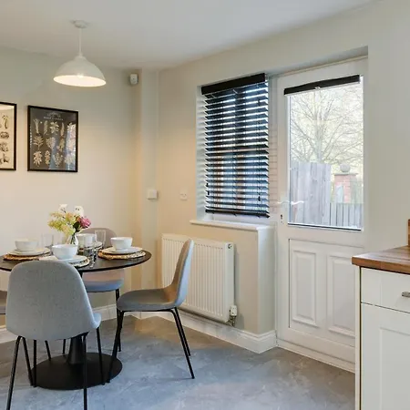 Comfortable 3 Bed