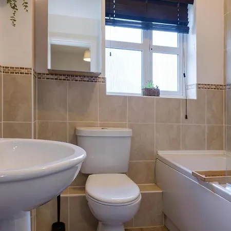Comfortable 3 Bed Lincoln