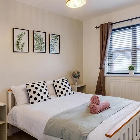 Apartment Comfortable 3 Bed Lincoln