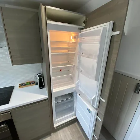 Comfortable Modern 1bed House 5 Mins From Centre Holiday home *
