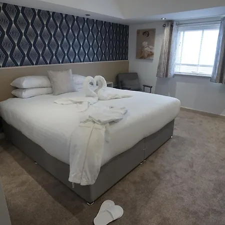 Hotel Damon's 4*