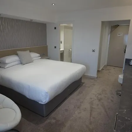 Damon's Hotel Lincoln