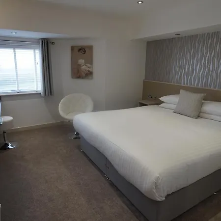Damon's Hotel