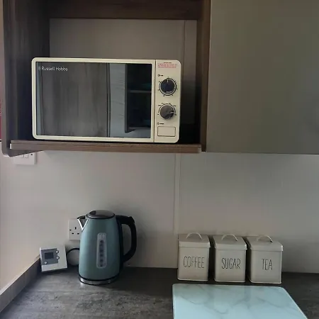 Lovely 3-bed Caravan With Hot Tub In Lincolnshire
